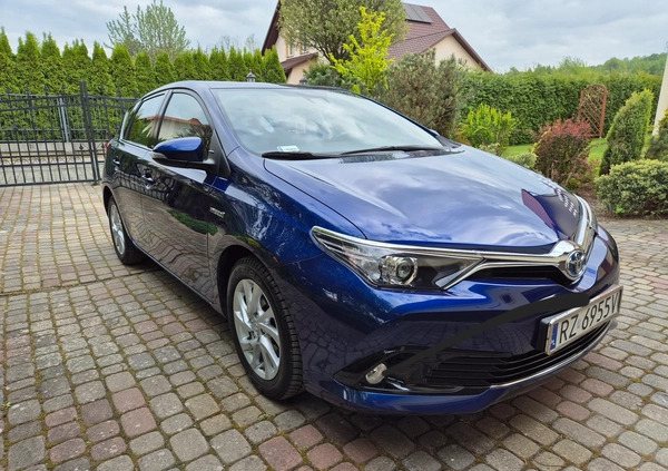 Toyota Auris cena 65400 przebieg: 58928, rok produkcji 2016 z Rzeszów małe 22